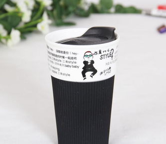 質感之選 塑料蓋陶瓷杯，生活中的溫暖陪伴